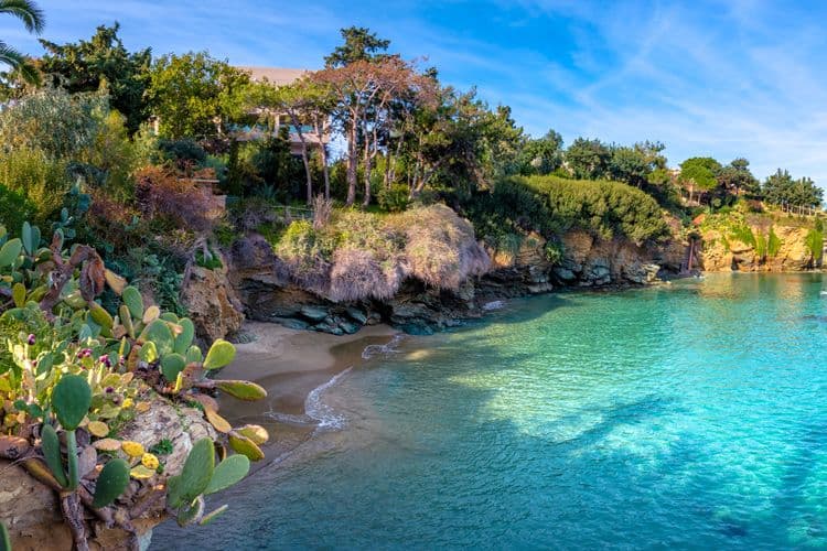 An image uploaded to Strapi called Ag-Pelagia-Best_beaches_in_Heraklion_750x500