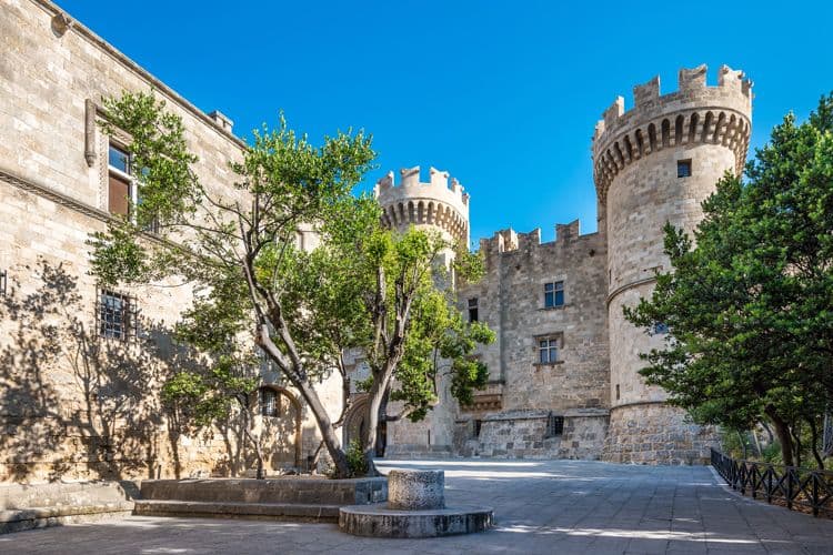 10 Reasons to visit Rhodes!